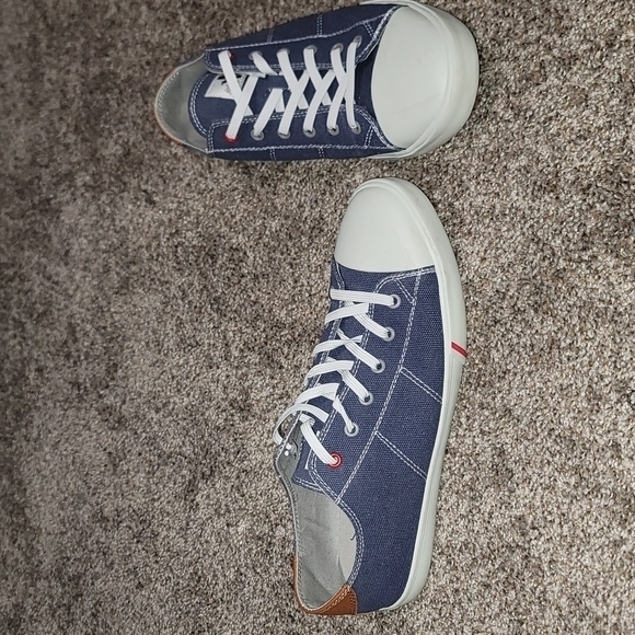 johnnie-O Blue and White Sneakers - Picture 3 of 8